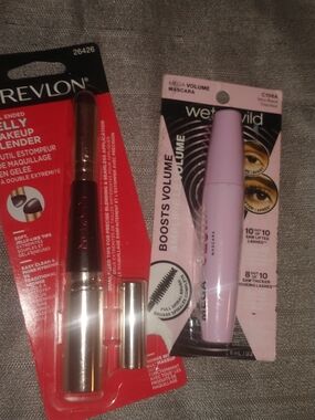 Revlon Dual-Ended Makeup Tool Red and Gold & Mascara